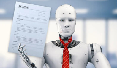 Yapay zekanın gelişmesiyle İngiltere’de beyaz yakalı işlerde yüzde 38 düşüş var