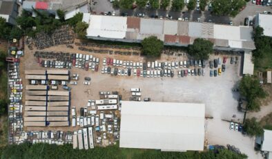 Yediemin otoparklarında bekleyen araçlar satışa çıkıyor