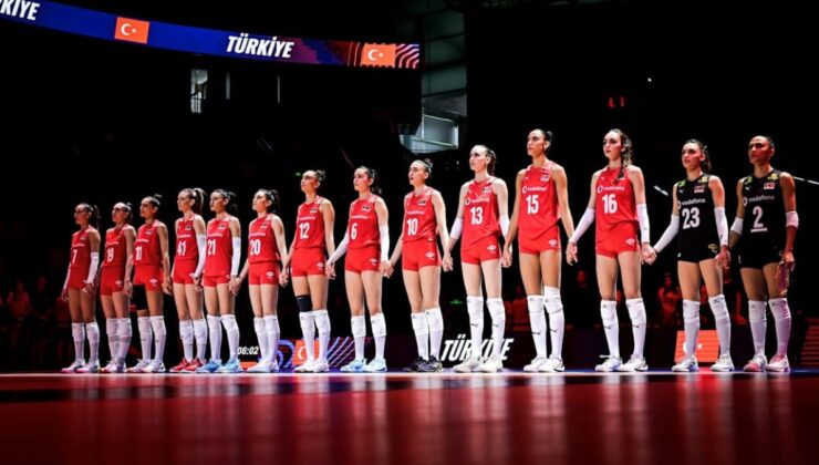 A Ulusal Bayan Voleybol Grubu, Antalya’ya gitti