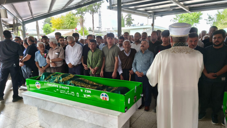 Adana’da hayatını kaybeden eski AK Parti ilçe lideri toprağa verildi