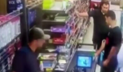 Adıyaman’daki bir markette dehşet dolu anlar: Elindeki bıçakla soygun yaptı