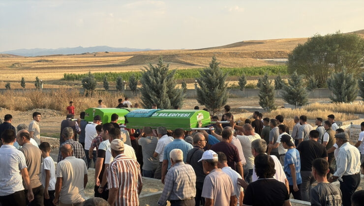 Afyonkarahisar’da gölete giren çocuklar boğuldu