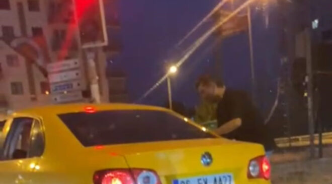 Ankara’da araçta bulunan bayanı tekmeleyerek darbetti