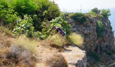 Antalya’da ‘falezlerin gelini’ de yangından etkilendi