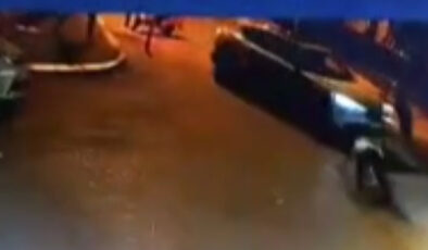 Antalya’da kontrolü gören alkollü şoför önüne çıkan polislere çarpıp kaçtı