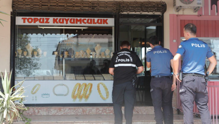 Antalya’da kuyumcuyu gasbedip 18 bilezikle kaçtı: Birebir gün yakalandı