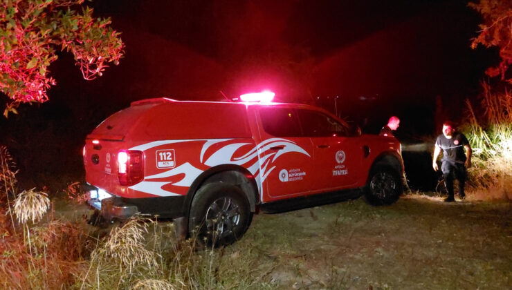 Antalya’da su düzeyi yükselen ırmaktaki 2 kişi kurtarıldı