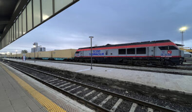 Bakü-Tiflis-Kars Demir Yolu sınırıyla 7 ayda 250 bin ton yük taşındı