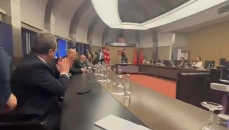 Barış Yarkadaş paylaştı: Kılıçdaroğlu’nun adaylığını müziklerle kutladılar