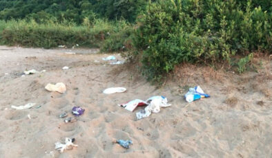 Bartın’da kıyı, çöplüğe döndü
