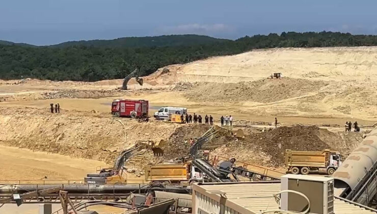 Çatalca’da kum ocağında göçük: Operatörü kurtarma çalışmaları sürüyor