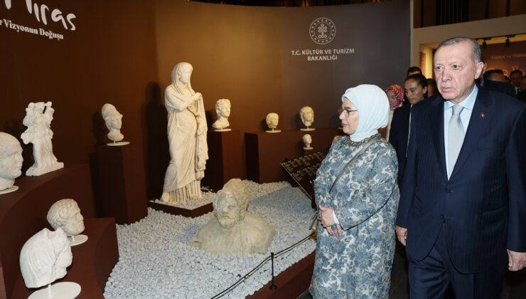 Cumhurbaşkanı Erdoğan, Arkeolojinin Altın Çağı Standı’nı gezdi