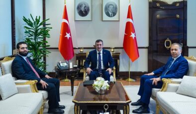 Cumhurbaşkanı Yardımcısı Cevdet Yılmaz, Suriye İçişleri Bakanı Hattab’ı kabul etti