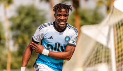 Eski Galatasaraylı Wilfried Zaha grubunda olay çıkardı