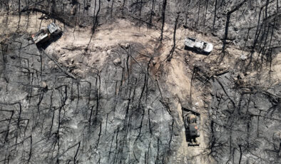 Eskişehir’de 10 vazifelinin şehit olduğu yangın bölgesinden araçlar çekiliyor