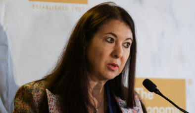 Fed Yönetim Kurulu Üyesi Adriana Kugler misyonundan istifa etti