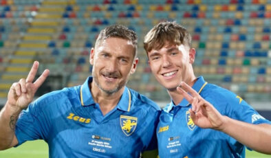 Francesco Totti’nin oğlu Cristian 19 yaşında futbola veda etti