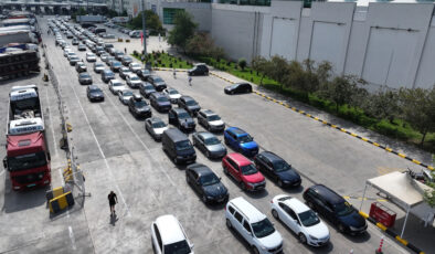 Gurbetçilerin buruk geri dönüş seyahati sürüyor