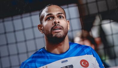 Halkbank Voleybol Kadrosu, Yoandy Leal ile kontrat uzattı