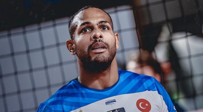 Halkbank Voleybol Kadrosu, Yoandy Leal ile kontrat uzattı
