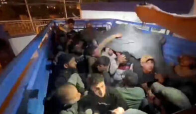 Hatay’da göçmen operasyonu: Fileyle kapatılan kamyonet kasasında yakalandılar