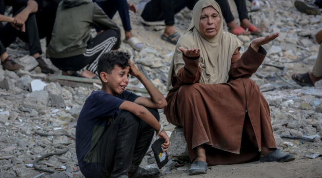 İsrail, Gazze’de yardım bekleyenlere saldırdı