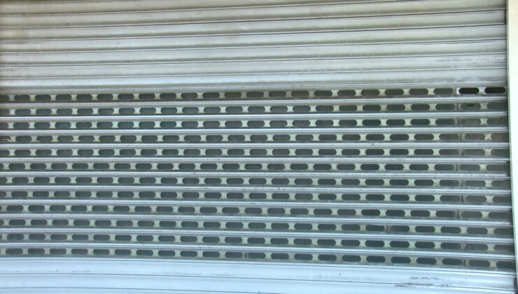 İstanbul’da 25 yıllık kuyumcu altınlarla ortadan kayboldu: Müşteriler şikayetçi oldu