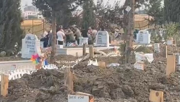 İstanbul’da cenaze merasiminde birbirlerine girdiler