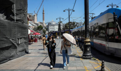 İstanbul’da sıcak hava vatandaşları bunalttı
