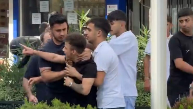 İstanbul’da yolu kapatıp eser indiren nakliyeci mahalle esnafı tarafından darbedildi