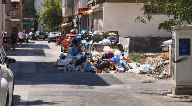 İzmir’in ilçeleri çöp kokuyor
