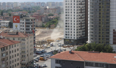 Kayseri’de iş makinesi doğalgaz borusunu patlattı