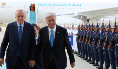 Kazakistan Cumhurbaşkanı Tokayev Ankara’da: Cumhurbaşkanı Erdoğan karşıladı