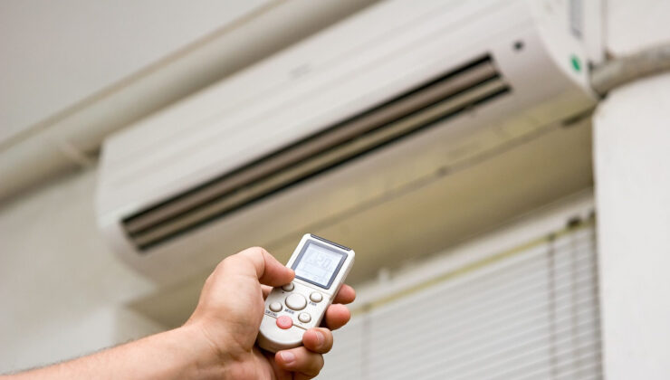 Klimayı açmadan evvel o tuşa basın! Hem soğutma tesirini artırın hem de faturayı düşürün