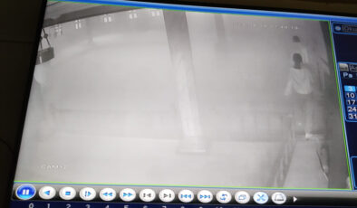 Kütahya’da bir küme genç mescide ziyan verdi