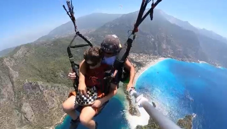Muğla’da gökyüzünde satranç oynadılar