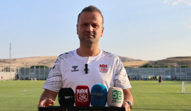 Osman Zeki Korkmaz: Sivaslılar grubuyla gurur duyacak