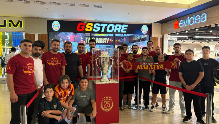 Şampiyonluk kupası Malatya’da taraftarla buluştu