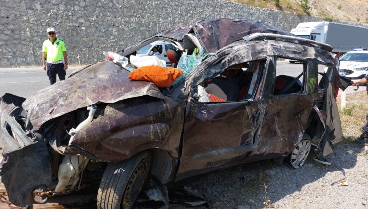 Samsun’da hafif ticari araç takla attı: 1 meyyit 3 yaralı