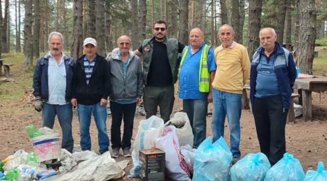 Sivas’ta köylüler, ormanları temizledi