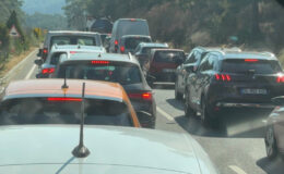 Tatilciler yaz için Muğla’yı seçti: İki ilçenin girişinde yoğunluk oluştu