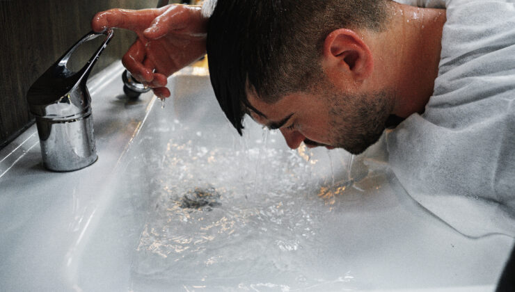 Tuzlu suyla yüz yıkamanın mucizevi yararları