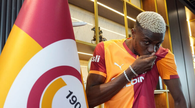 Victor Osimhen: Çok daha büyük başarılara imza atacağımıza inanıyorum