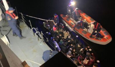 Çanakkale’de radar takılan bott 31 kaçak göçmen yakalandı