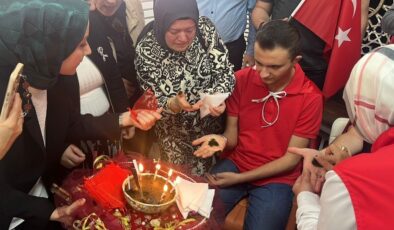 Çorum’da engelli bireylere temsili asker kınası yakıldı