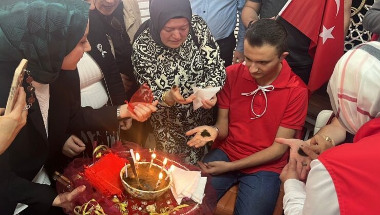Çorum’da engelli bireylere temsili asker kınası yakıldı
