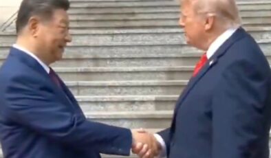 Donald Trump Şi Jinping’in elini çekmeyi denedi