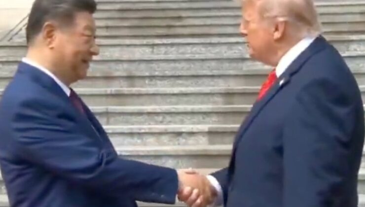 Donald Trump Şi Jinping’in elini çekmeyi denedi