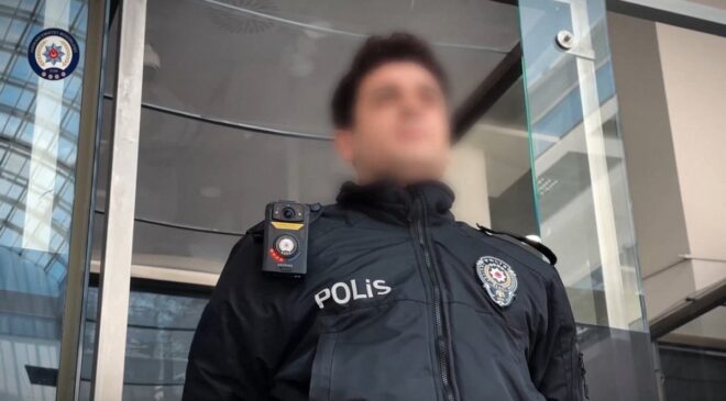 Hakkari’deki hudut kapılarında yaka kamerası periyodu
