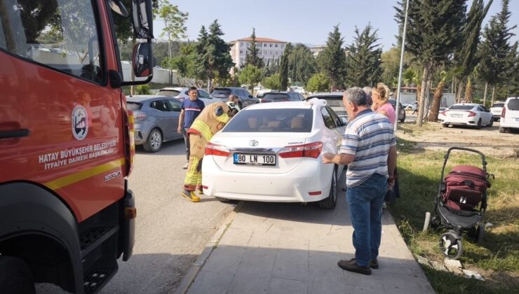 Hatay’da arabada mahsur kalan bebek kurtarıldı